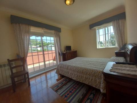 Moradia T5 com 2 salas e escritório de 3 pisos em Vila Praia d'Âncora 5 min a praia