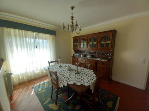 Moradia T5 com 2 salas e escritório de 3 pisos em Vila Praia d'Âncora 5 min a praia