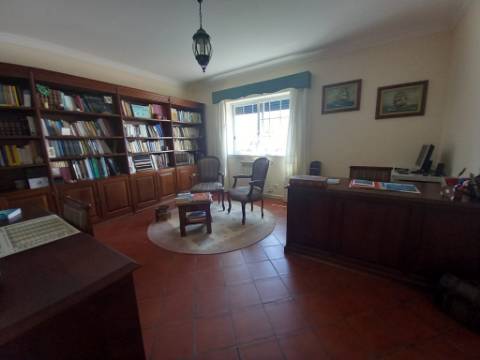 Moradia T5 com 2 salas e escritório de 3 pisos em Vila Praia d'Âncora 5 min a praia