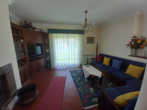 Moradia T5 com 2 salas e escritório de 3 pisos em Vila Praia d'Âncora 5 min a praia