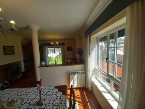 Moradia T5 com 2 salas e escritório de 3 pisos em Vila Praia d'Âncora 5 min a praia