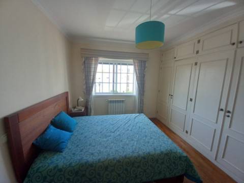 Moradia T5 com 2 salas e escritório de 3 pisos em Vila Praia d'Âncora 5 min a praia