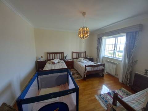 Moradia T5 com 2 salas e escritório de 3 pisos em Vila Praia d'Âncora 5 min a praia