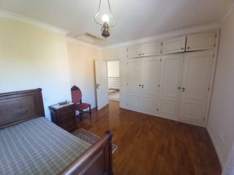 Moradia T5 com 2 salas e escritório de 3 pisos em Vila Praia d'Âncora 5 min a praia