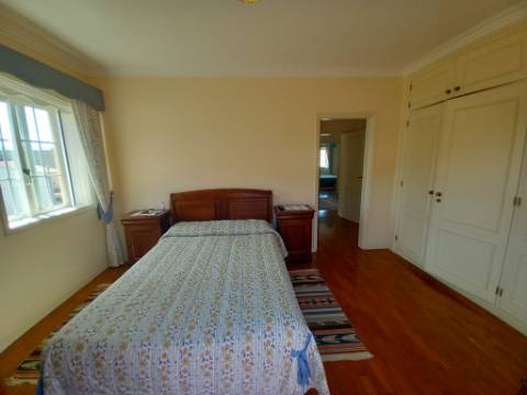 Moradia T5 com 2 salas e escritório de 3 pisos em Vila Praia d'Âncora 5 min a praia