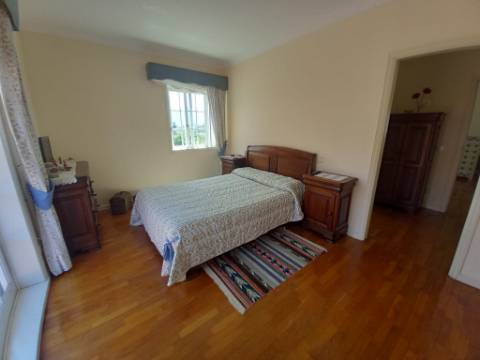 Moradia T5 com 2 salas e escritório de 3 pisos em Vila Praia d'Âncora 5 min a praia