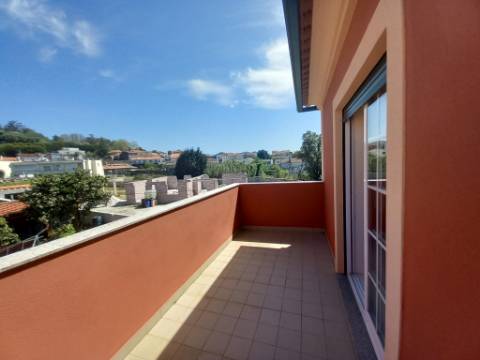 Moradia T5 com 2 salas e escritório de 3 pisos em Vila Praia d'Âncora 5 min a praia