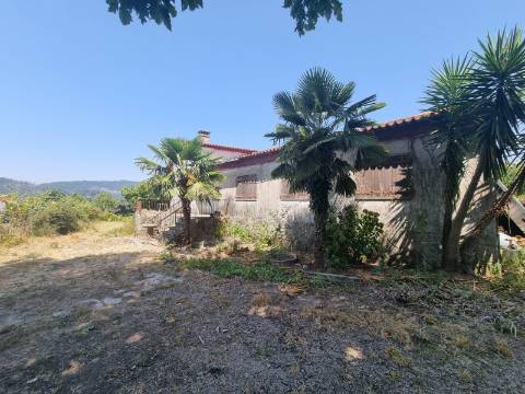 Quintinha T4, 4.000m2, vistas fantásticas