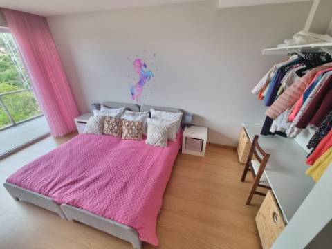 Moradia Moderna Hilltop com Vistas Panorâmicas