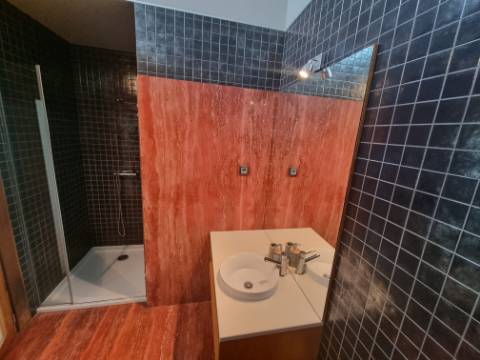 Moradia Moderna Hilltop com Vistas Panorâmicas