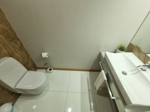 Moradia Moderna Hilltop com Vistas Panorâmicas