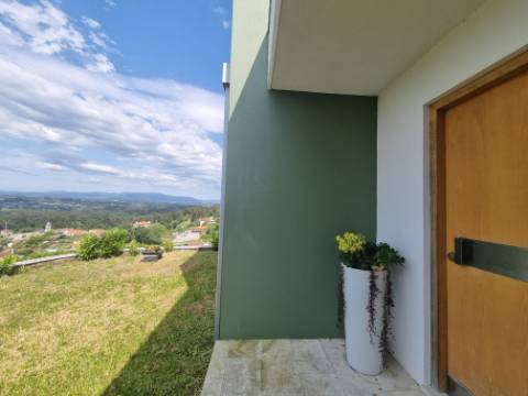 Moradia Moderna Hilltop com Vistas Panorâmicas