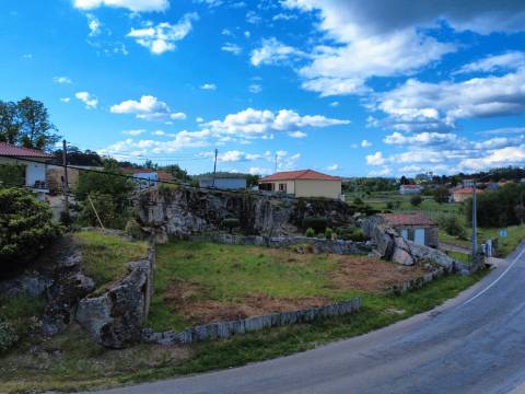 Terreno Urbano em Monção