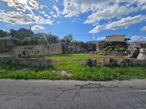 Terreno Urbano em Monção