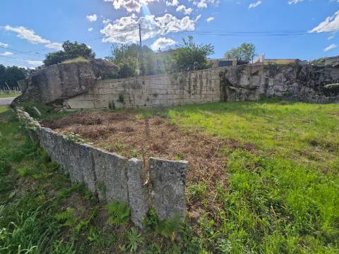 Terreno Urbano em Monção