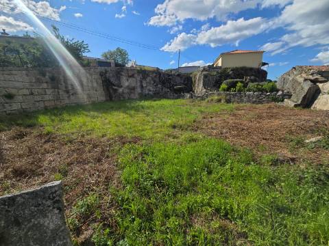 Terreno Urbano em Monção