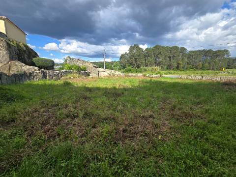 Terreno Urbano em Monção