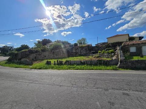 Terreno Urbano em Monção