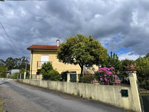 Moradia V3 em Couto, Arcos de Valdevez