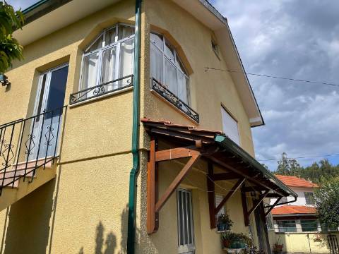 Moradia V3 em Couto, Arcos de Valdevez