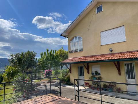 Moradia V3 em Couto, Arcos de Valdevez