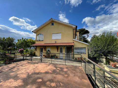 Moradia V3 em Couto, Arcos de Valdevez