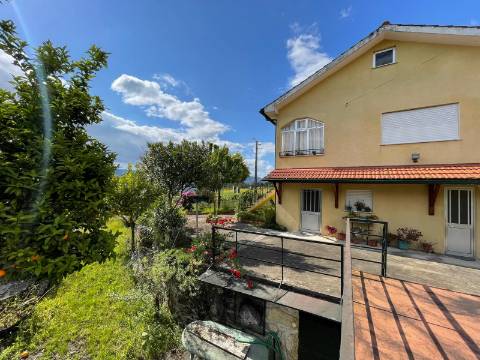 Moradia V3 em Couto, Arcos de Valdevez