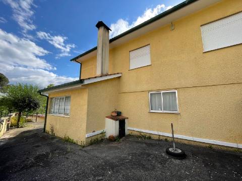 Moradia V3 em Couto, Arcos de Valdevez