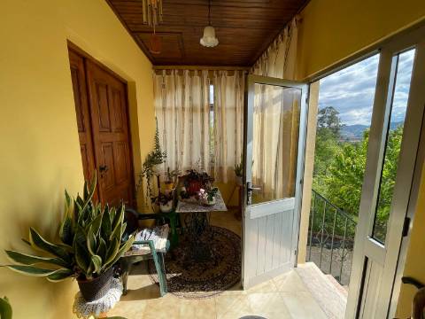 Moradia V3 em Couto, Arcos de Valdevez