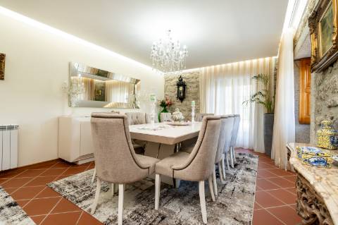 Deslumbrante Quinta de Pedra T4 com Piscina, Vista Rio e Potencial de Expansão - Ponte de Lima