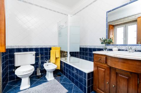 Deslumbrante Quinta de Pedra T4 com Piscina, Vista Rio e Potencial de Expansão - Ponte de Lima