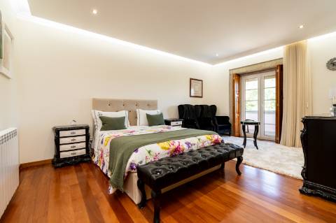 Deslumbrante Quinta de Pedra T4 com Piscina, Vista Rio e Potencial de Expansão - Ponte de Lima