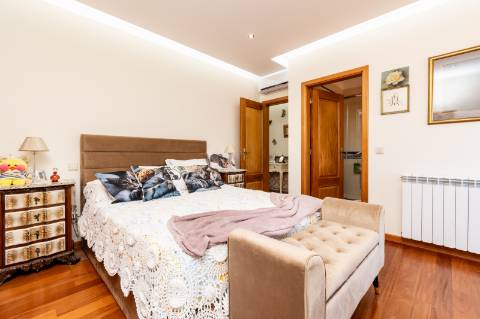 Deslumbrante Quinta de Pedra T4 com Piscina, Vista Rio e Potencial de Expansão - Ponte de Lima