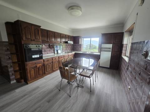 Moradia V5 em Santar