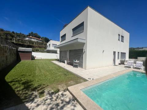 Moradia V3 Guilhadeses