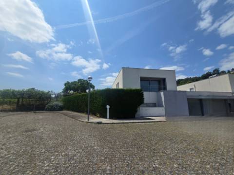 Moradia V3 Guilhadeses