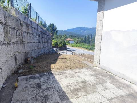 Moradia T3 em fase de acabamentos - Vilela, Arcos de Valdevez