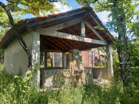 Ruina em Azias, Ponte da Barca