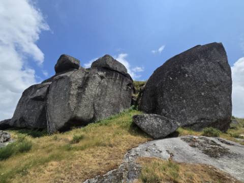 Ruina em Azias, Ponte da Barca