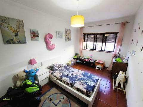 Apartamento T3 com elevador no Centro de Ponte da Barca