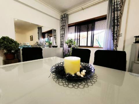 Apartamento T3 com elevador no Centro de Ponte da Barca