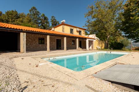 Casa de Campo com Piscina 10 minutos de Ponte de Lima