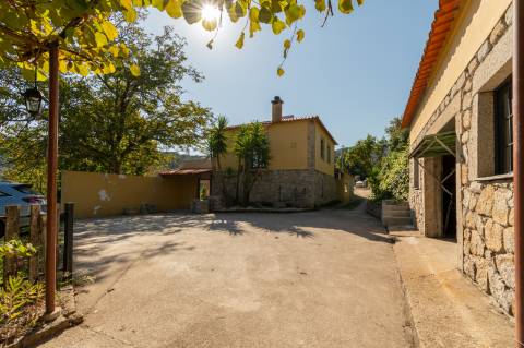Casa de Campo com Piscina 10 minutos de Ponte de Lima