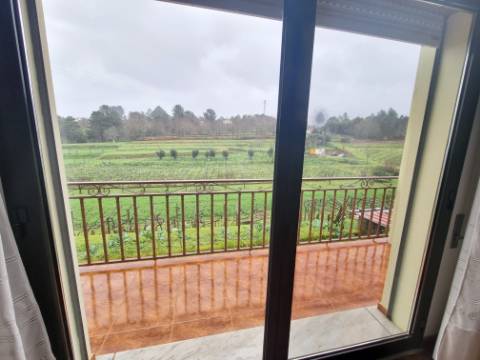 Moradia T4 lindas vistas, zona tranquila
