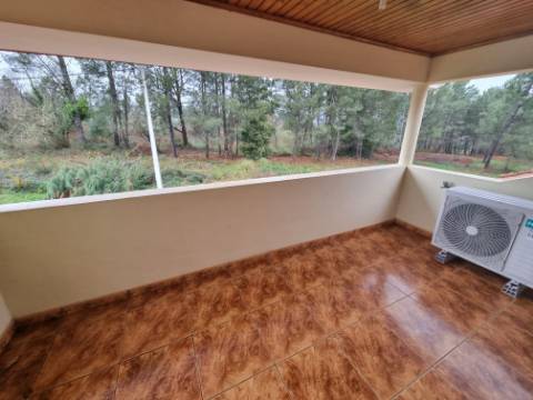 Moradia T4 lindas vistas, zona tranquila
