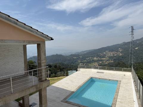 Moradia V4 c/ Piscina em Cendufe, Arcos de Valdevez