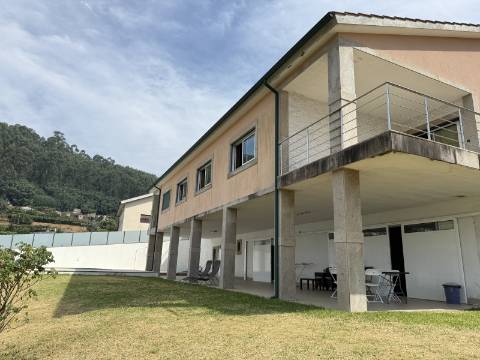 Moradia V4 c/ Piscina em Cendufe, Arcos de Valdevez