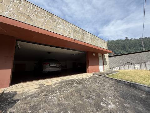 Moradia V4 c/ Piscina em Cendufe, Arcos de Valdevez