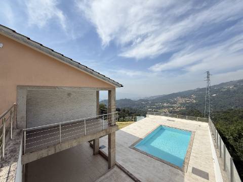 Moradia V4 c/ Piscina em Cendufe, Arcos de Valdevez