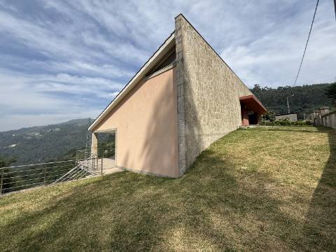 Moradia V4 c/ Piscina em Cendufe, Arcos de Valdevez